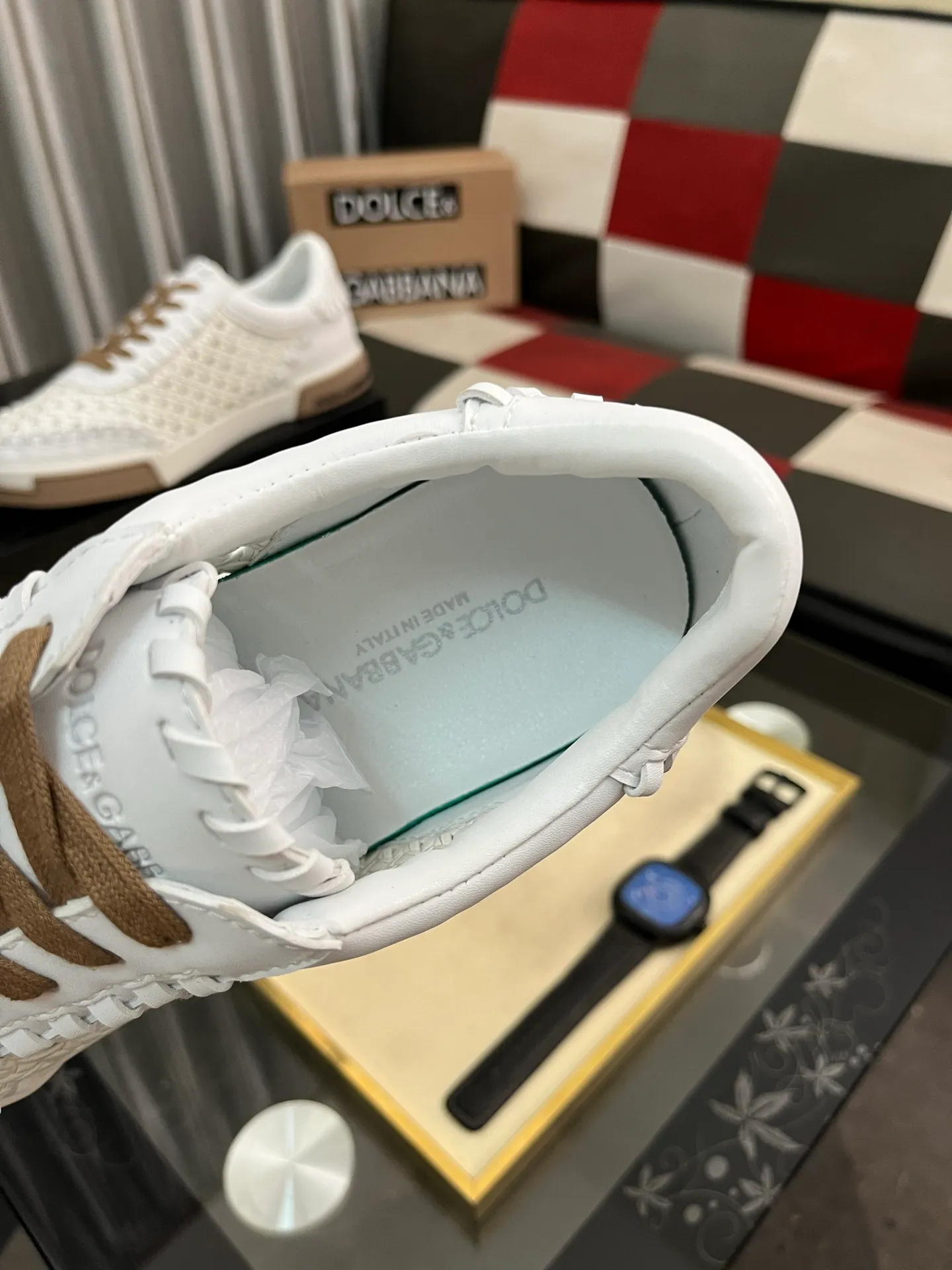 Men's shoes 💰458⌚️⌚️DG's latest popular casual shoes 🔥🔥, the tongue has the brand's iconic details, and the combination of silk cowhide and cow suede enhances the style. Fashionable and versatile, it can complement any look. Create an exquisite design with unique dynamic vitality and modern atmosphere, showing modern elegance. Size: 38-463️⃣Colors available